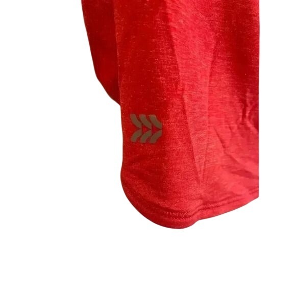 Red Athletic Sleeveless Performance Top with Workout Training Tank B27 - Picture 2 of 5